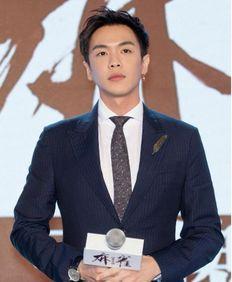 男明星喜欢戴什么,揭秘他们钟爱的配饰单品