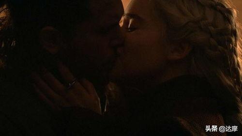 烹夫未删减版在线播放,揭秘幕后真相，还原惊心动魄的烹饪传奇