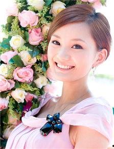 馨子明星,璀璨星途，青春绽放的璀璨星辰