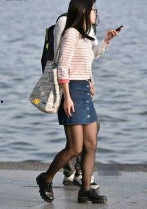 路人的丝袜,街头时尚的细腻演绎